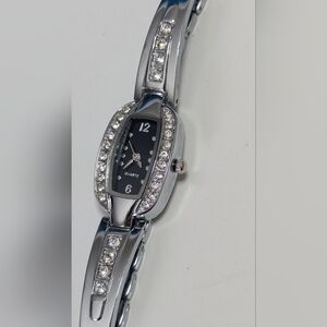 Stunning Ladies Quarts Watch